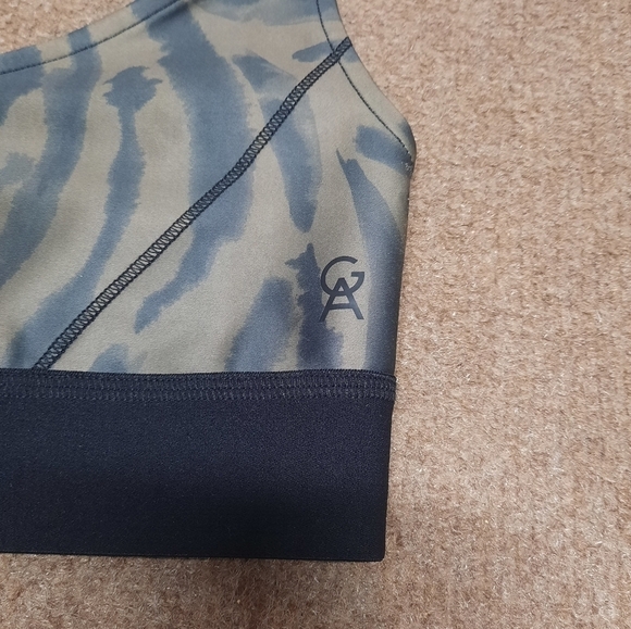 GOOD AMERICAN (Size 1 aka Small) Sea Turtle Zebra Sports Bra Black Green - Picture 5 of 9